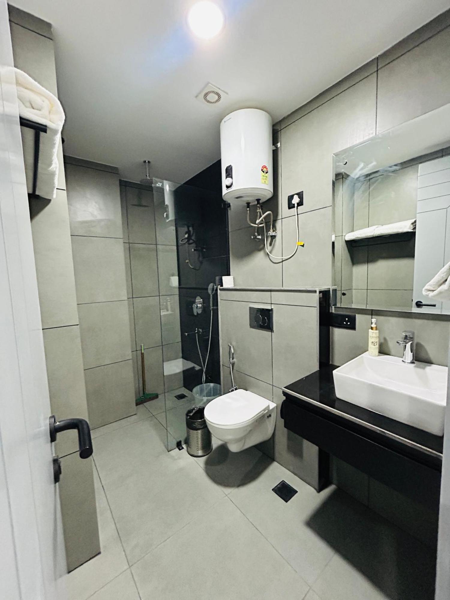 Bedchambers Serviced Apartment, Golf Course, Gurgaon Exterior foto