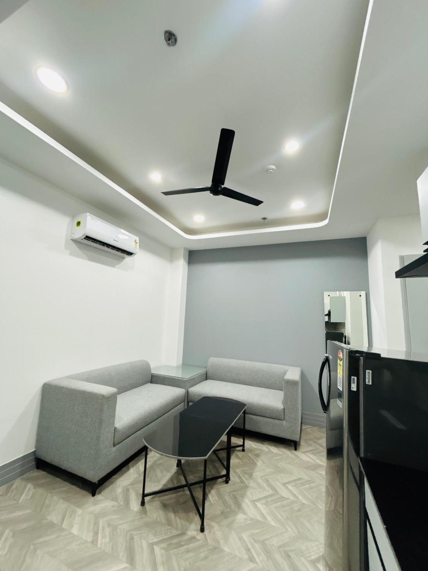 Bedchambers Serviced Apartment, Golf Course, Gurgaon Exterior foto